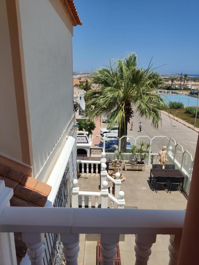 Confortable Apartamento Con Vistas Al Mar Torrevieja Exterior photo